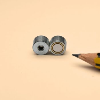 SM05 – D.8X5 Threaded Hole M3X3