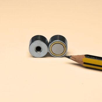 SM05 – D.12X8 Threaded Hole M4X5,5