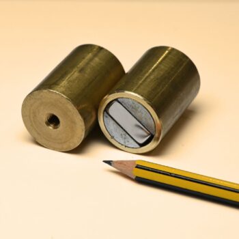 SM07 Two Poles – D.25X35 Threaded Hole M6