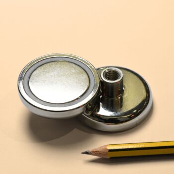 SM33 – D.42X9 Screw Socket M8X10