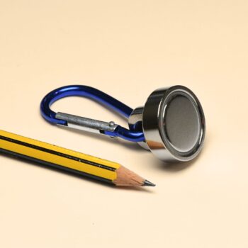 SM34 – D.32X7 Snap-Hook Magnet