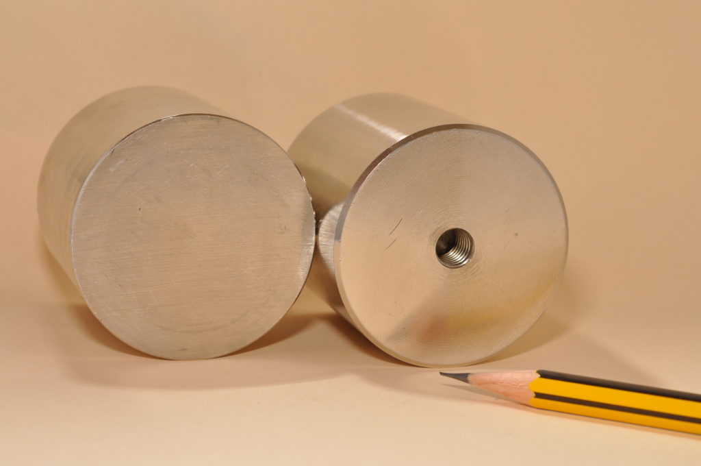 SM04 D.50X50 Alnico Passing Threaded Hole M8